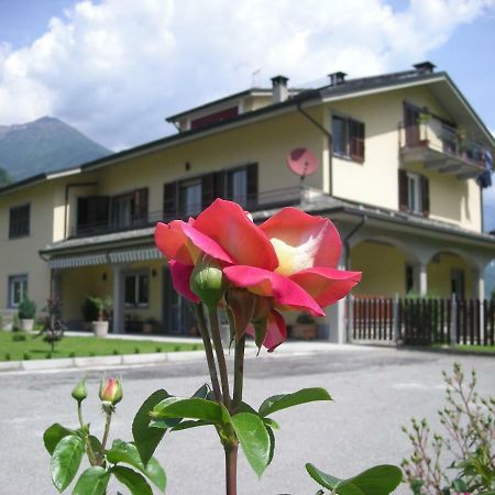 B&B Il Crocevia Teglio Luaran gambar