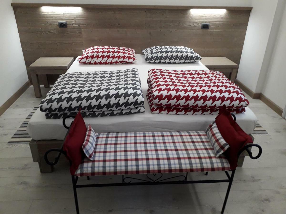 B&B Il Crocevia Teglio Luaran gambar