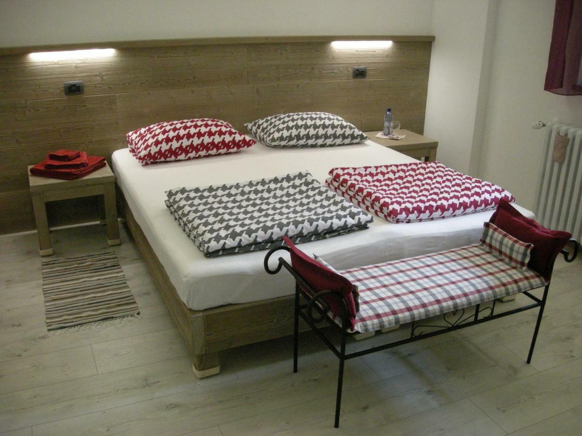 B&B Il Crocevia Teglio Luaran gambar