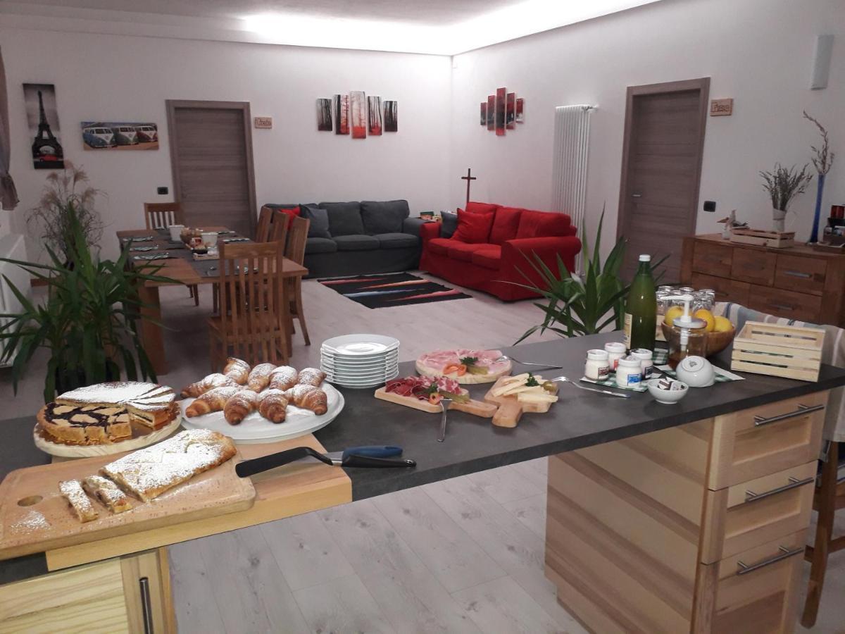 B&B Il Crocevia Teglio Luaran gambar